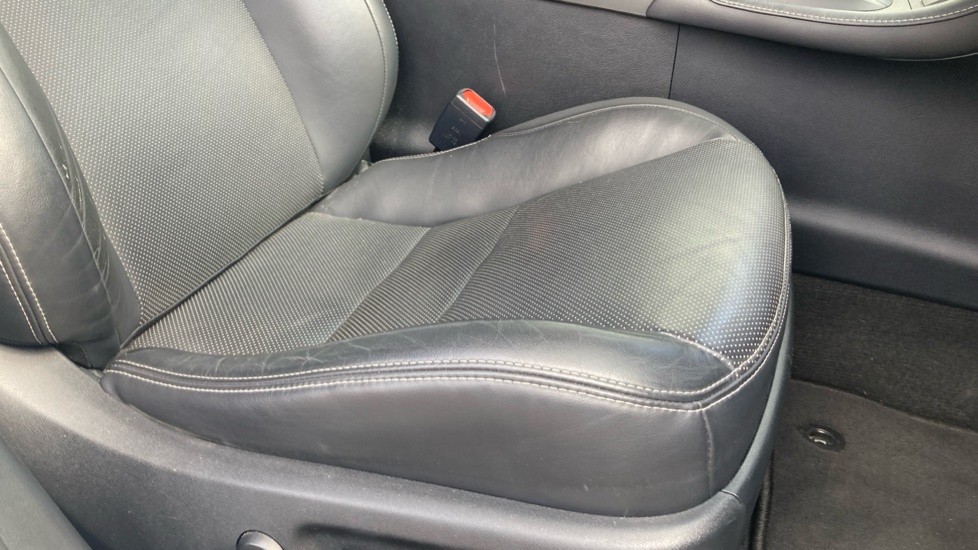 Lexus CT 200h 1.8 F-Sport 5dr CVT [Leather] Hybrid Hatchback - Image 17