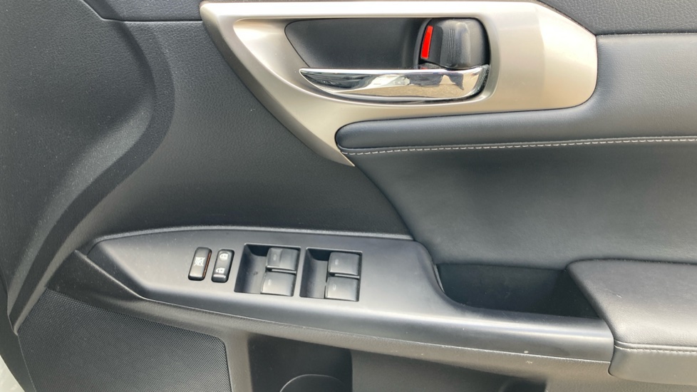 Lexus CT 200h 1.8 F-Sport 5dr CVT [Leather] Hybrid Hatchback - Image 20