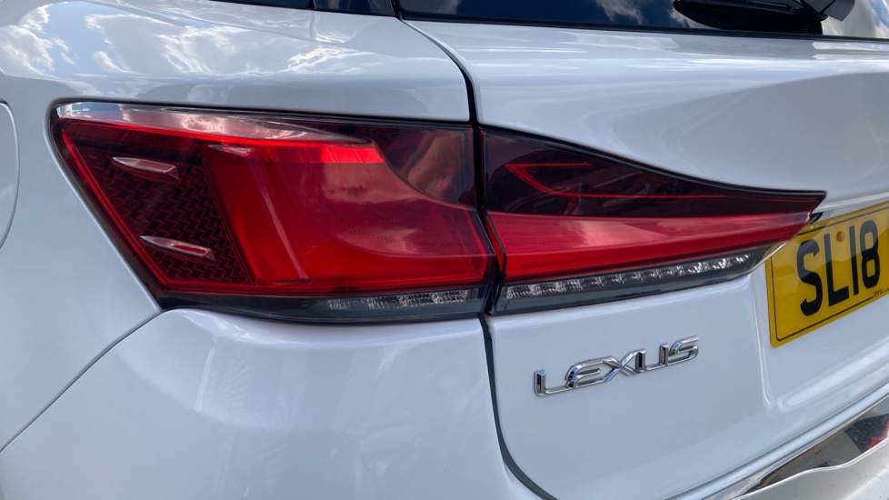 Lexus CT 200h 1.8 F-Sport 5dr CVT [Leather] Hybrid Hatchback - Image 21
