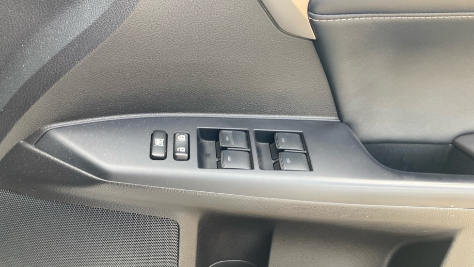 Lexus CT 200h 1.8 F-Sport 5dr CVT [Leather] Hybrid Hatchback - Image 29