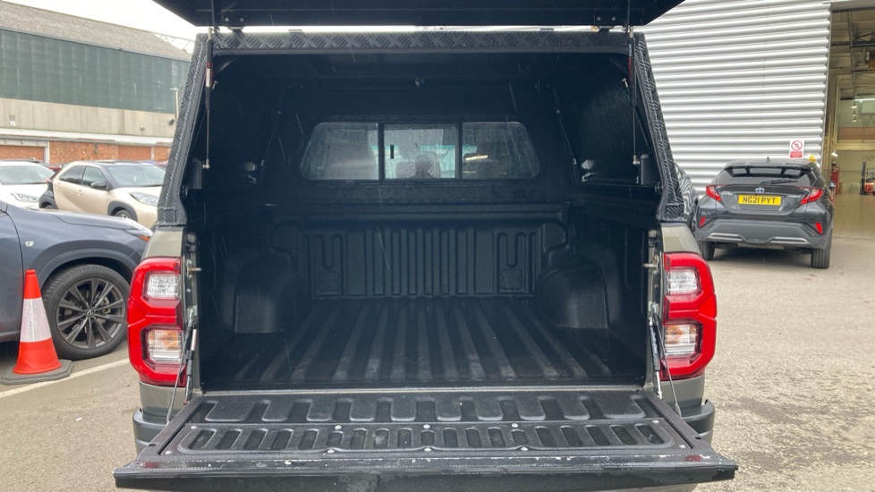 Toyota Hilux Diesel Invincible X D/Cab Pick Up 2.8 D-4D Auto - Image 13