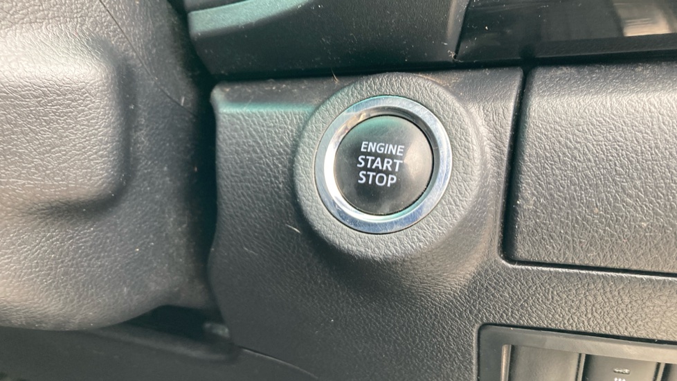 Toyota Hilux Diesel Invincible X D/Cab Pick Up 2.8 D-4D Auto - Image 16