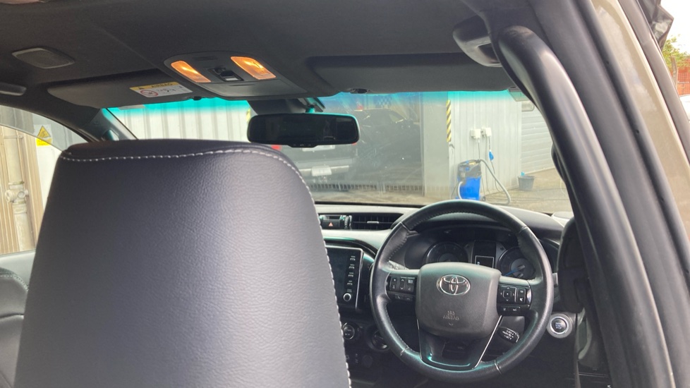 Toyota Hilux Diesel Invincible X D/Cab Pick Up 2.8 D-4D Auto - Image 19