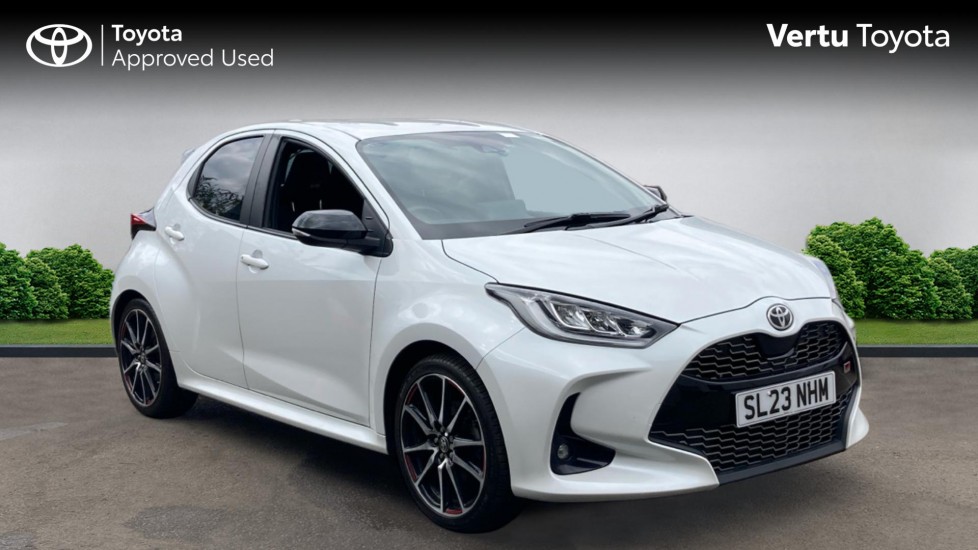 Toyota Yaris 1.5 Hybrid GR Sport 5dr CVT Hybrid Hatchback - Image 1