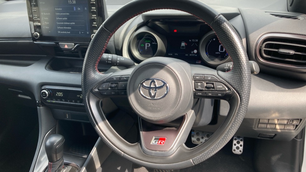 Toyota Yaris 1.5 Hybrid GR Sport 5dr CVT Hybrid Hatchback - Image 10