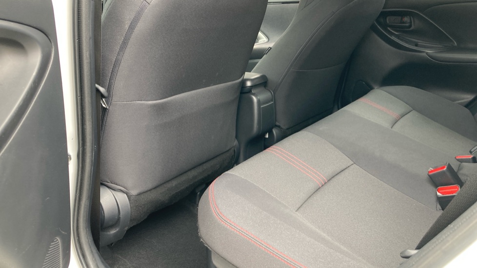 Toyota Yaris 1.5 Hybrid GR Sport 5dr CVT Hybrid Hatchback - Image 15
