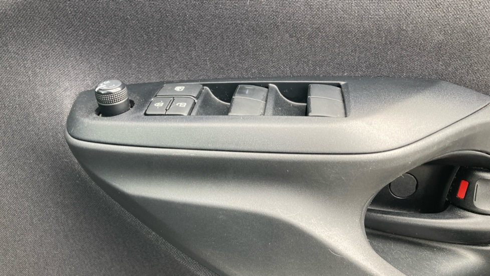 Toyota Yaris 1.5 Hybrid GR Sport 5dr CVT Hybrid Hatchback - Image 20
