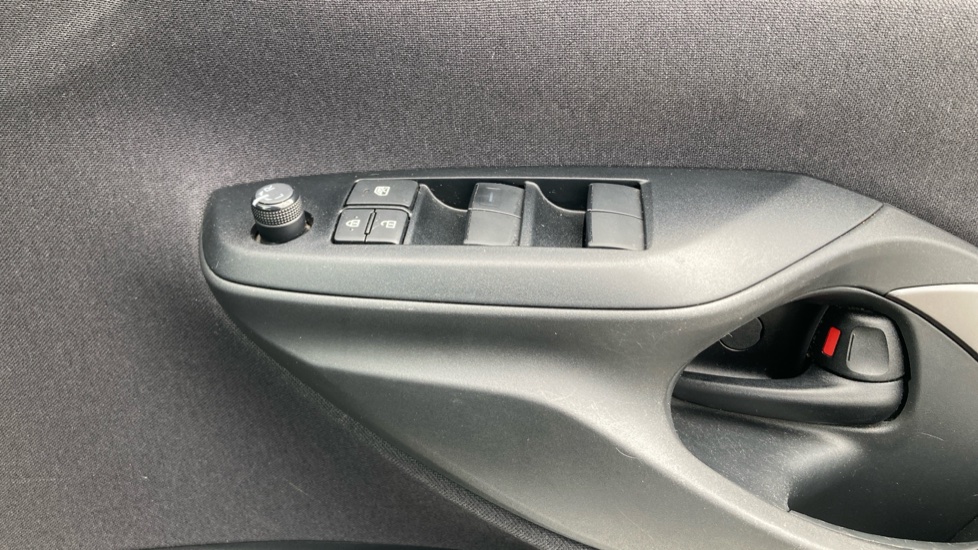 Toyota Yaris 1.5 Hybrid GR Sport 5dr CVT Hybrid Hatchback - Image 29