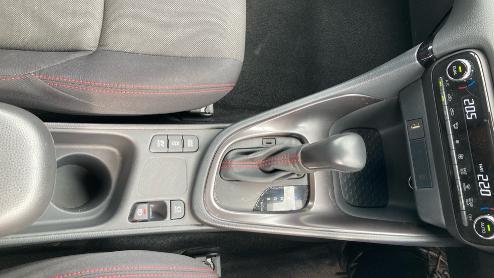 Toyota Yaris 1.5 Hybrid GR Sport 5dr CVT Hybrid Hatchback - Image 38