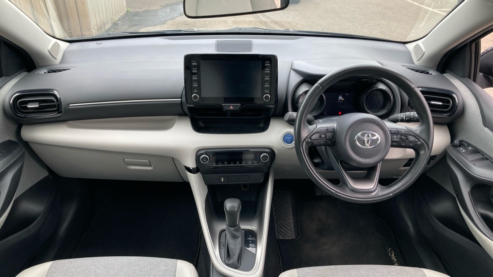 Toyota Yaris 1.5 Hybrid Excel 5dr CVT Hybrid Hatchback - Image 6