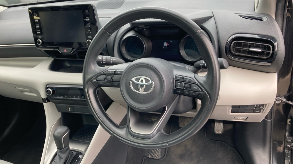 Toyota Yaris 1.5 Hybrid Excel 5dr CVT Hybrid Hatchback - Image 7