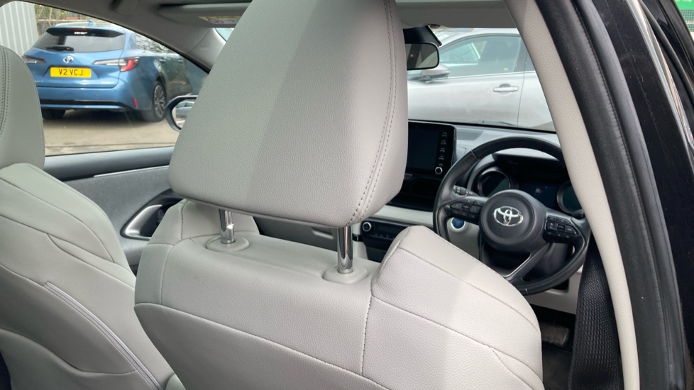 Toyota Yaris 1.5 Hybrid Excel 5dr CVT Hybrid Hatchback - Image 19