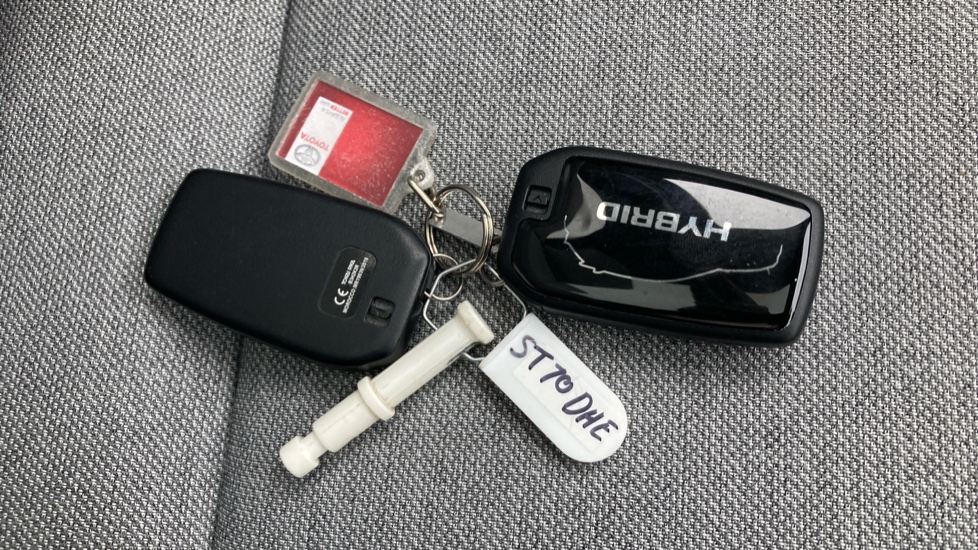 Toyota Yaris 1.5 Hybrid Excel 5dr CVT Hybrid Hatchback - Image 28