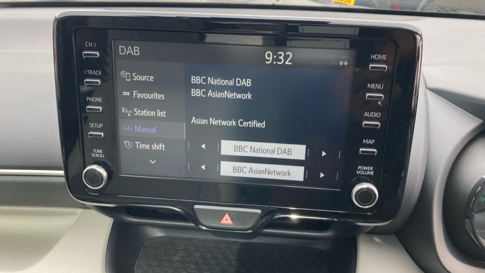 Toyota Yaris 1.5 Hybrid Excel 5dr CVT Hybrid Hatchback - Image 36