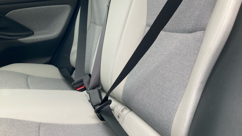 Toyota Yaris 1.5 Hybrid Excel 5dr CVT Hybrid Hatchback - Image 39