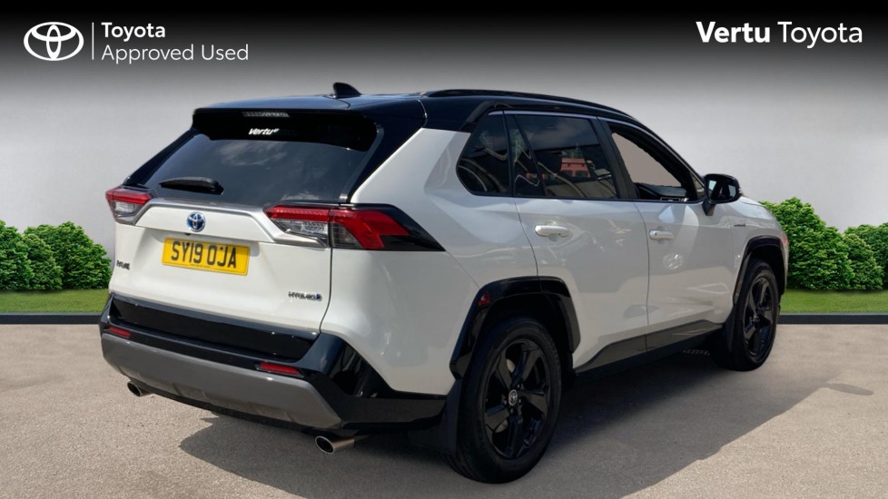 Toyota RAV4 2.5 VVT-i Hybrid Dynamic 5dr CVT 2WD Hybrid Estate - Image 2