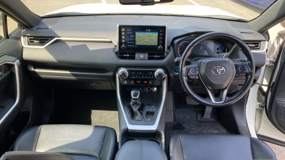 Toyota RAV4 2.5 VVT-i Hybrid Dynamic 5dr CVT 2WD Hybrid Estate - Image 6