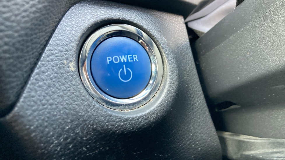 Toyota RAV4 2.5 VVT-i Hybrid Dynamic 5dr CVT 2WD Hybrid Estate - Image 16