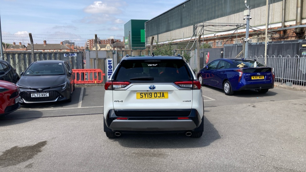 Toyota RAV4 2.5 VVT-i Hybrid Dynamic 5dr CVT 2WD Hybrid Estate - Image 26