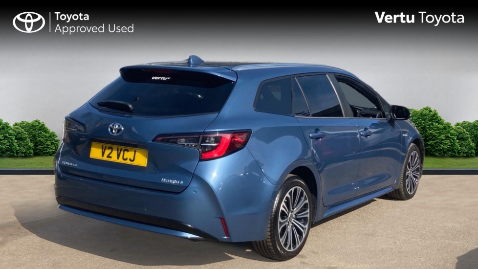 Toyota Corolla 1.8 VVT-i Hybrid Design 5dr CVT Hybrid Estate - Image 2