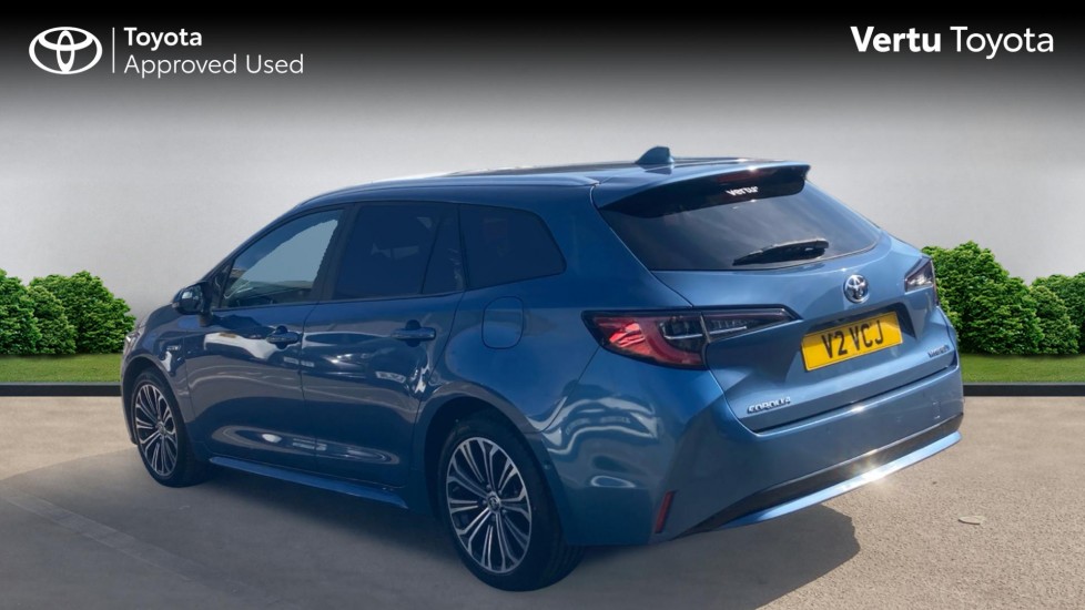 Toyota Corolla 1.8 VVT-i Hybrid Design 5dr CVT Hybrid Estate - Image 4