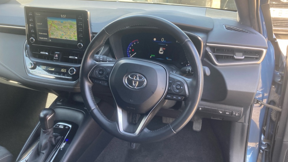 Toyota Corolla 1.8 VVT-i Hybrid Design 5dr CVT Hybrid Estate - Image 7