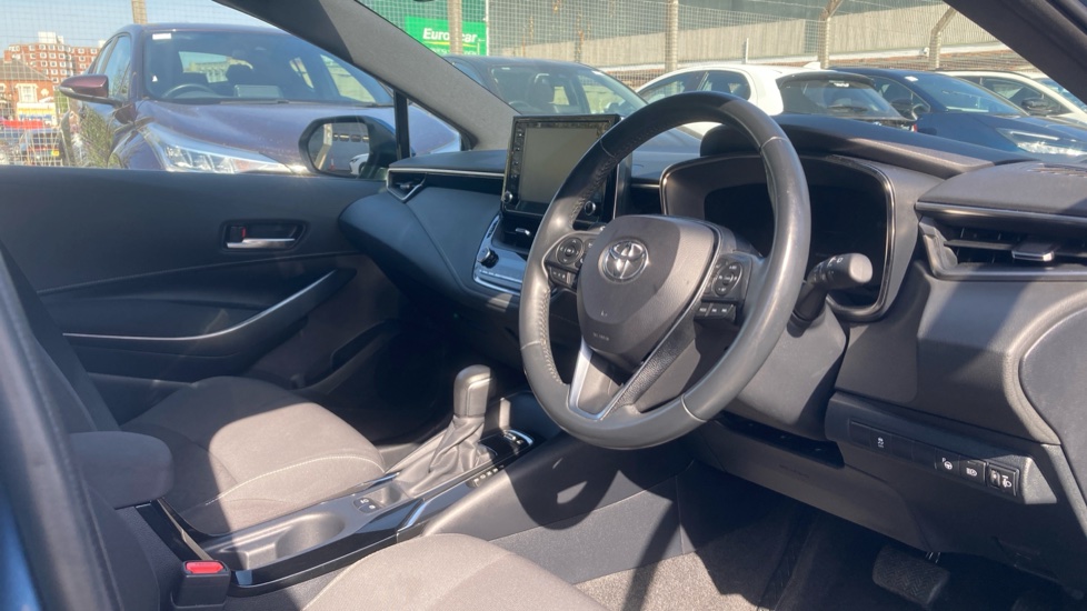 Toyota Corolla 1.8 VVT-i Hybrid Design 5dr CVT Hybrid Estate - Image 12