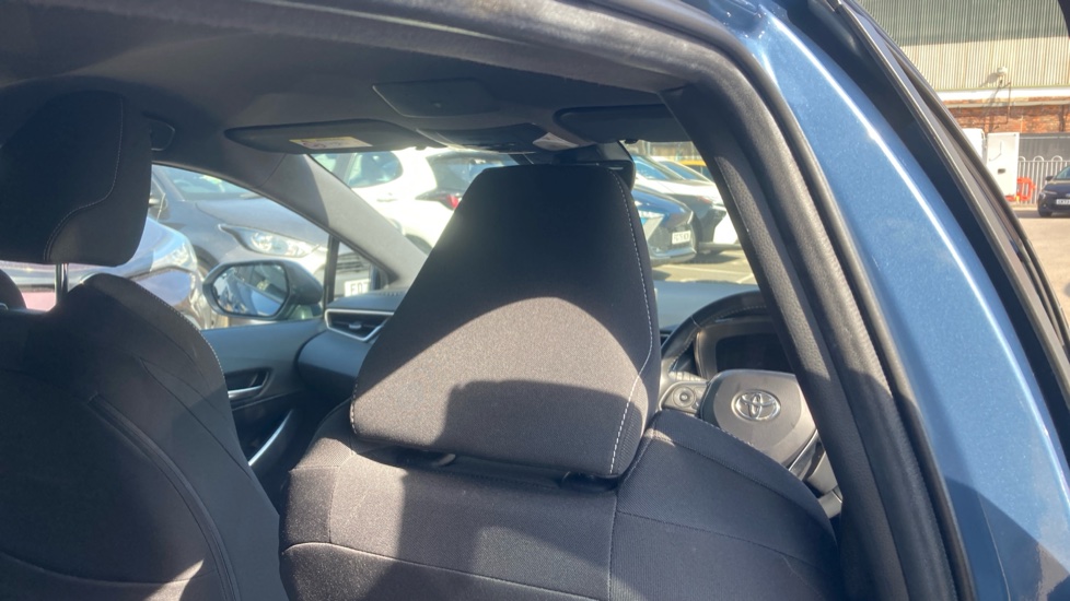 Toyota Corolla 1.8 VVT-i Hybrid Design 5dr CVT Hybrid Estate - Image 19