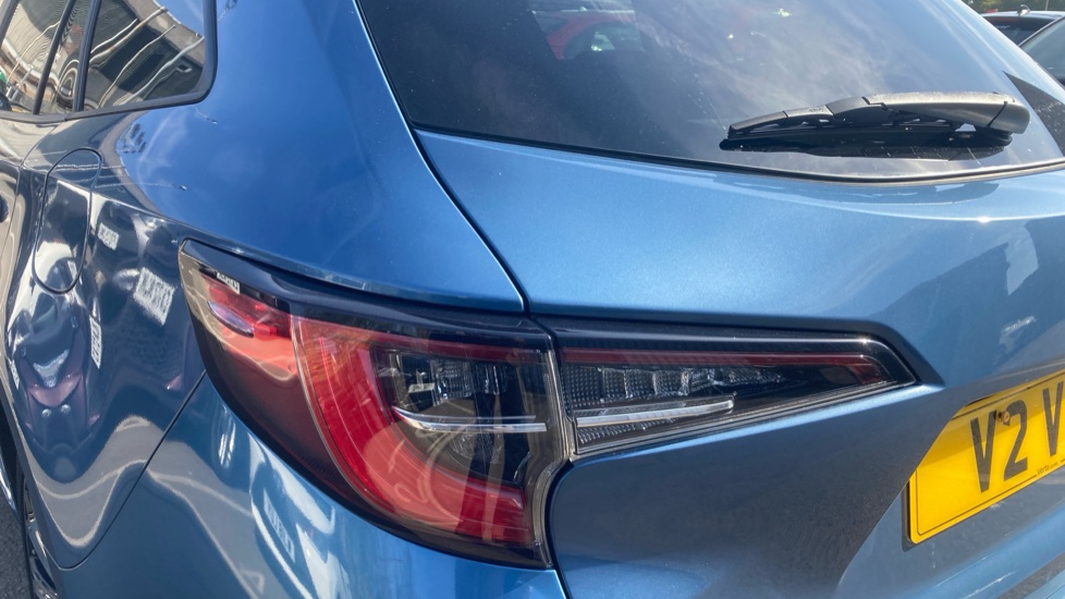 Toyota Corolla 1.8 VVT-i Hybrid Design 5dr CVT Hybrid Estate - Image 21
