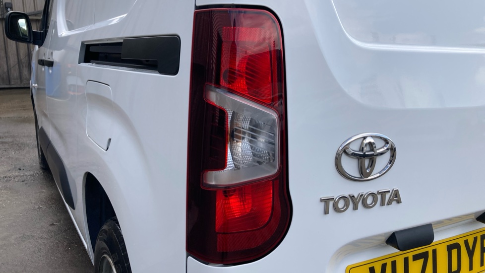 Toyota Proace City L1 Diesel 1.5D 75 Active Van - Image 21