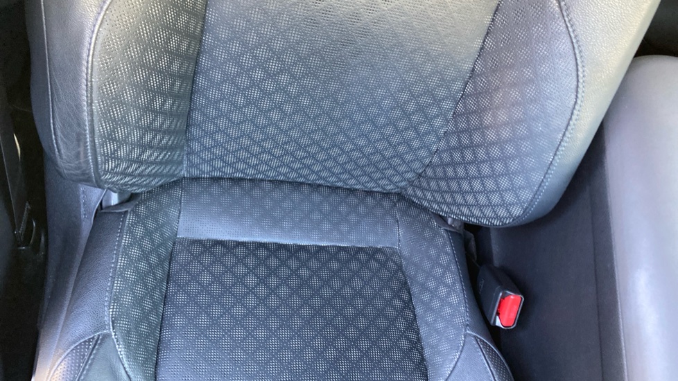 Toyota C-HR 2.0 Hybrid Excel 5dr CVT Hybrid Hatchback - Image 14