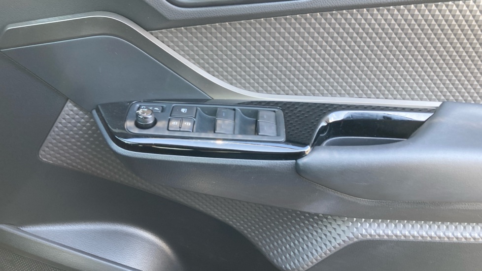 Toyota C-HR 2.0 Hybrid Excel 5dr CVT Hybrid Hatchback - Image 20