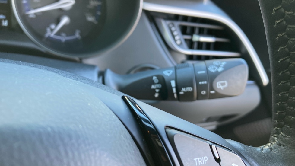 Toyota C-HR 2.0 Hybrid Excel 5dr CVT Hybrid Hatchback - Image 33