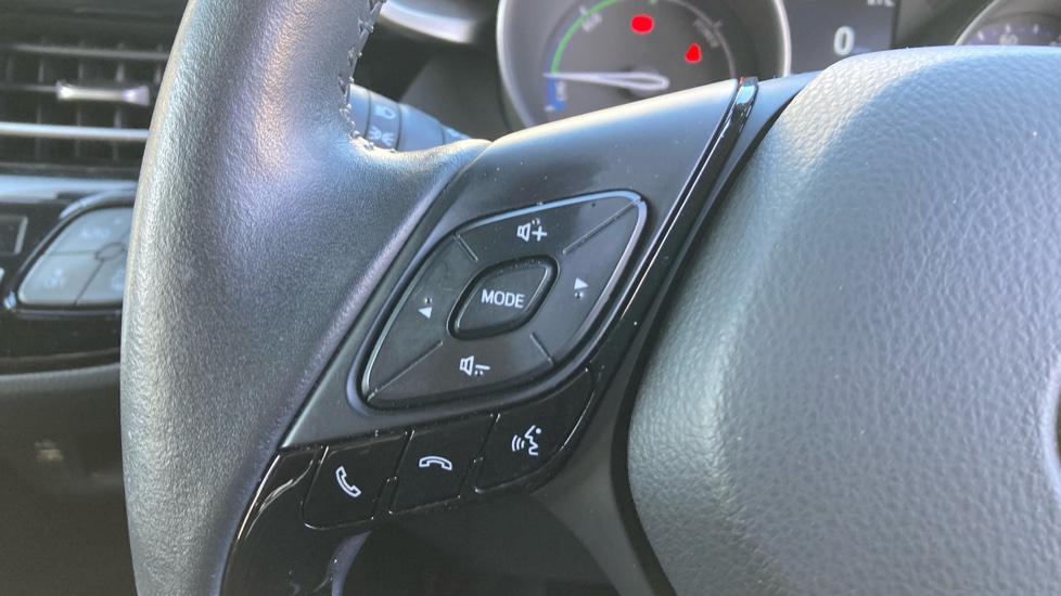 Toyota C-HR 2.0 Hybrid Excel 5dr CVT Hybrid Hatchback - Image 38