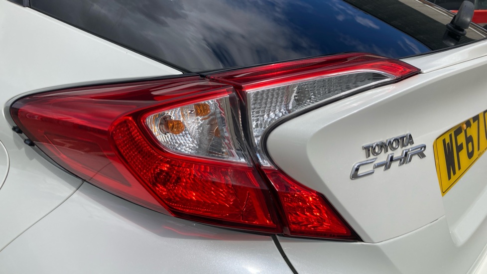 Toyota C-HR 1.8 Hybrid Excel 5dr CVT Hybrid Hatchback - Image 21