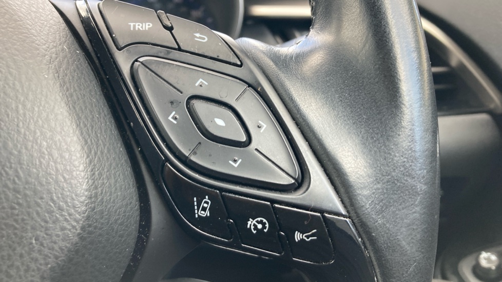 Toyota C-HR 1.8 Hybrid Excel 5dr CVT Hybrid Hatchback - Image 31