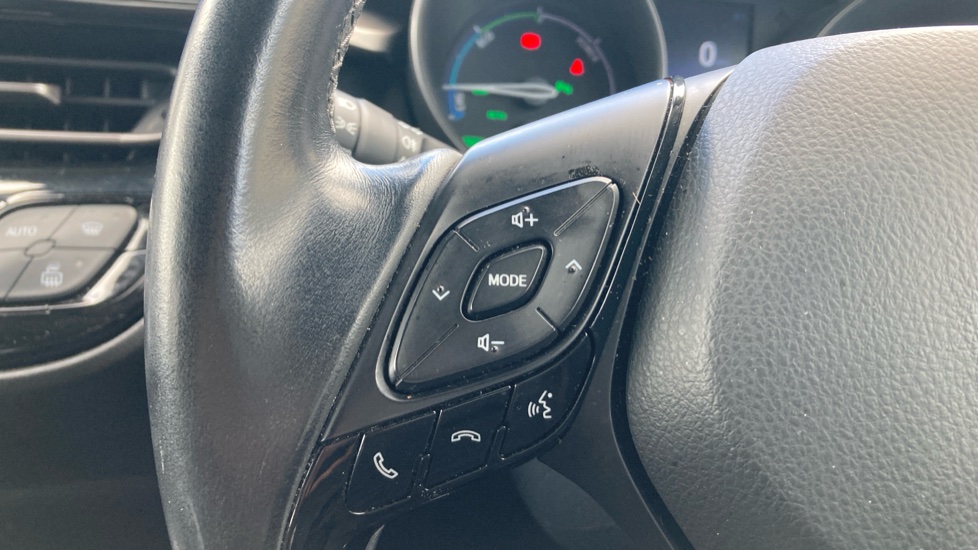 Toyota C-HR 1.8 Hybrid Excel 5dr CVT Hybrid Hatchback - Image 39