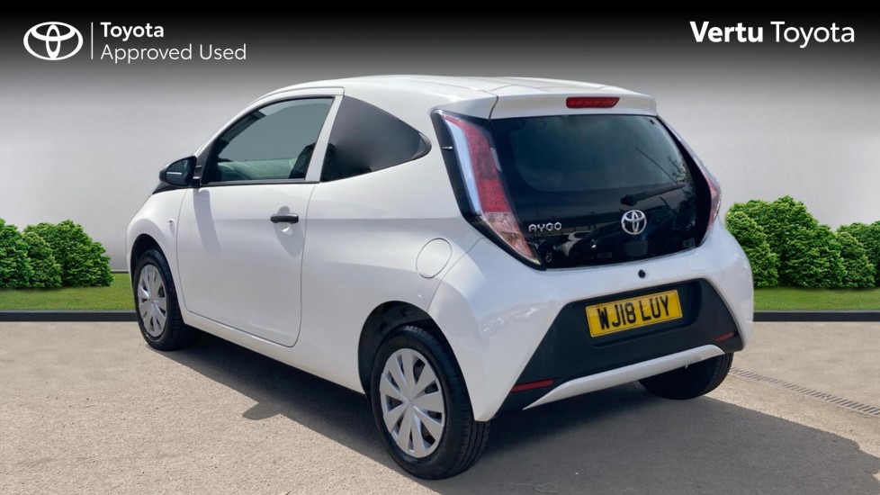 Toyota Aygo 1.0 VVT-i X 3dr Petrol Hatchback - Image 4