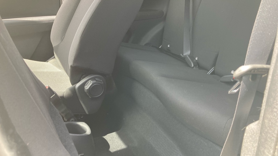 Toyota Aygo 1.0 VVT-i X 3dr Petrol Hatchback - Image 15