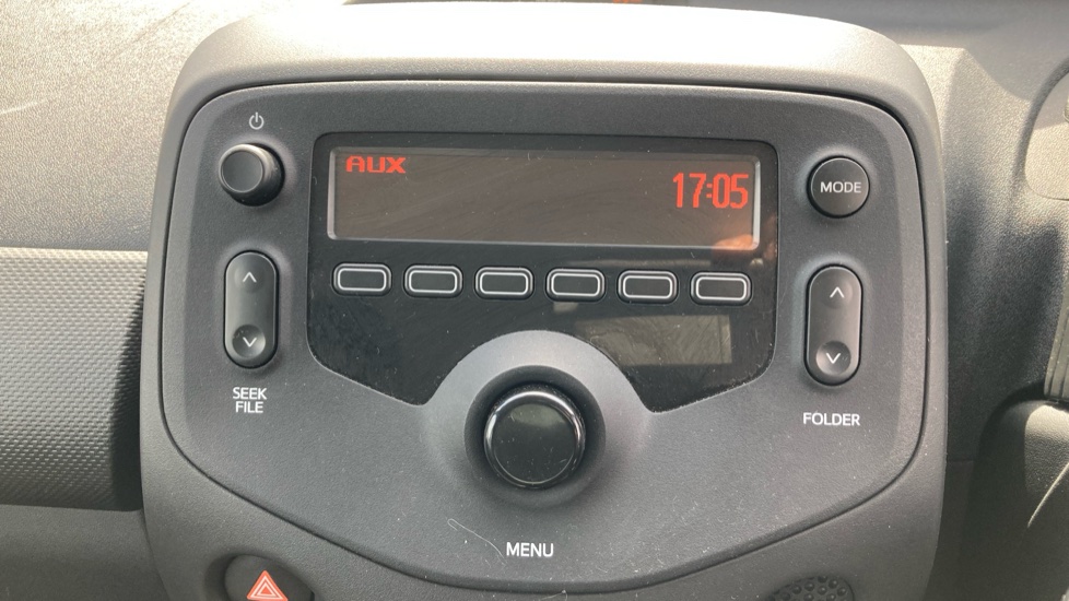 Toyota Aygo 1.0 VVT-i X 3dr Petrol Hatchback - Image 33