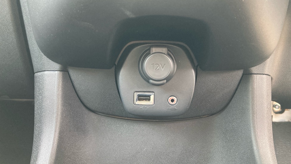 Toyota Aygo 1.0 VVT-i X 3dr Petrol Hatchback - Image 35