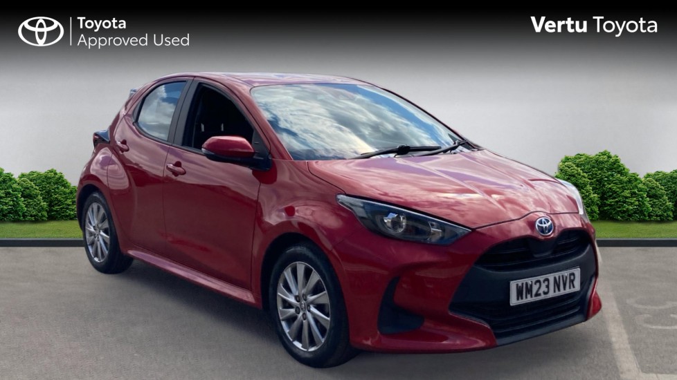 Toyota Yaris 1.5 Hybrid Icon 5dr CVT Hybrid Hatchback - Image 1