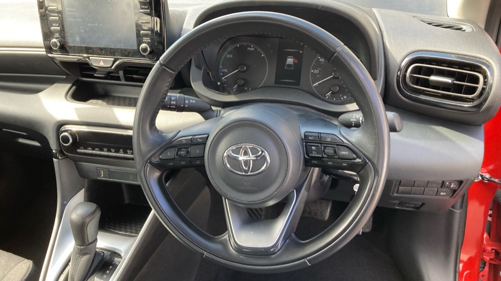 Toyota Yaris 1.5 Hybrid Icon 5dr CVT Hybrid Hatchback - Image 10