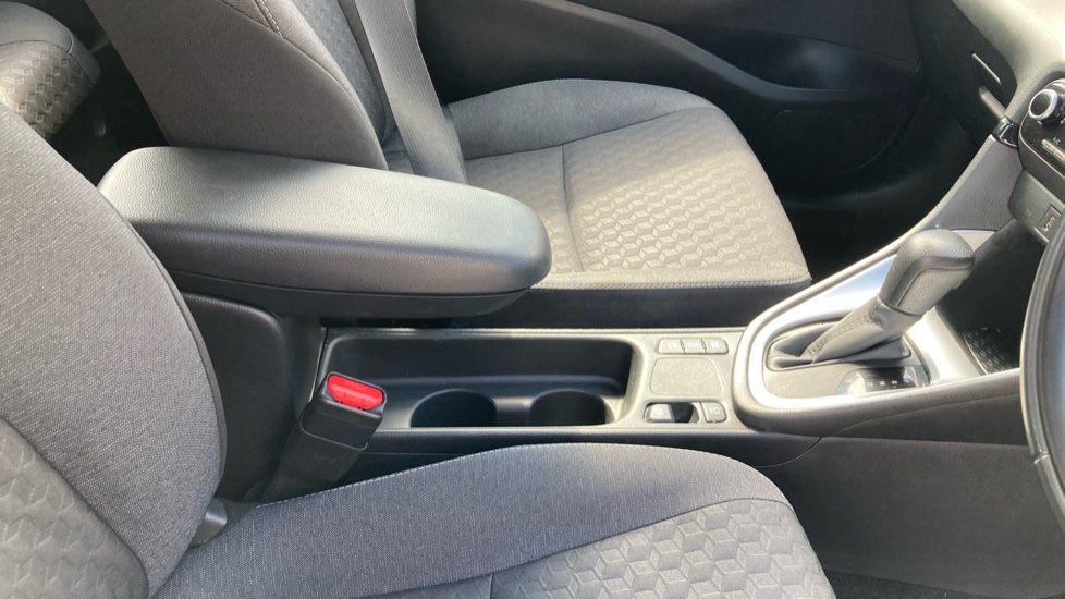 Toyota Yaris 1.5 Hybrid Icon 5dr CVT Hybrid Hatchback - Image 18