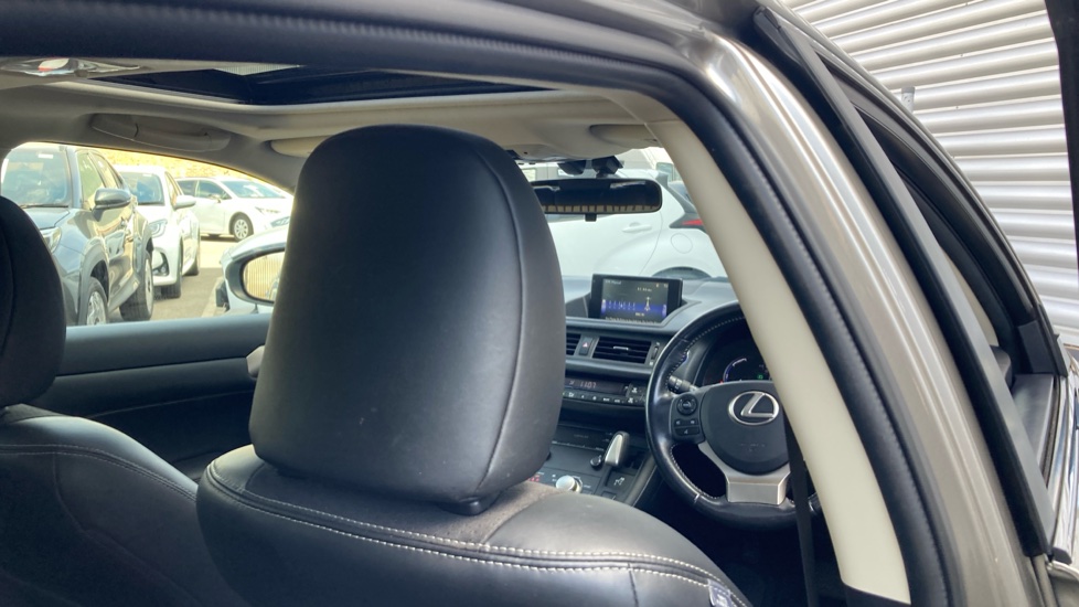 Lexus CT 200h 1.8 Sport 5dr CVT Auto Hybrid Hatchback - Image 19