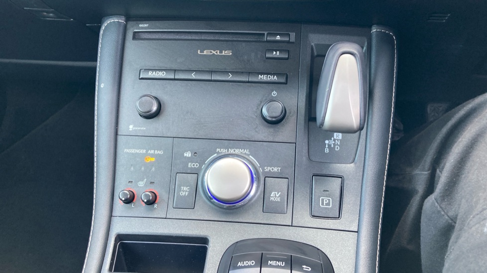 Lexus CT 200h 1.8 Sport 5dr CVT Auto Hybrid Hatchback - Image 32