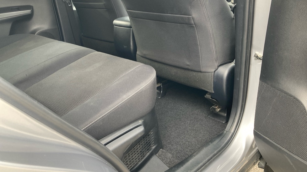 Toyota RAV4 2.5 VVT-i Hybrid Icon Tech TSS 5dr CVT 2WD Hybrid Estate - Image 8