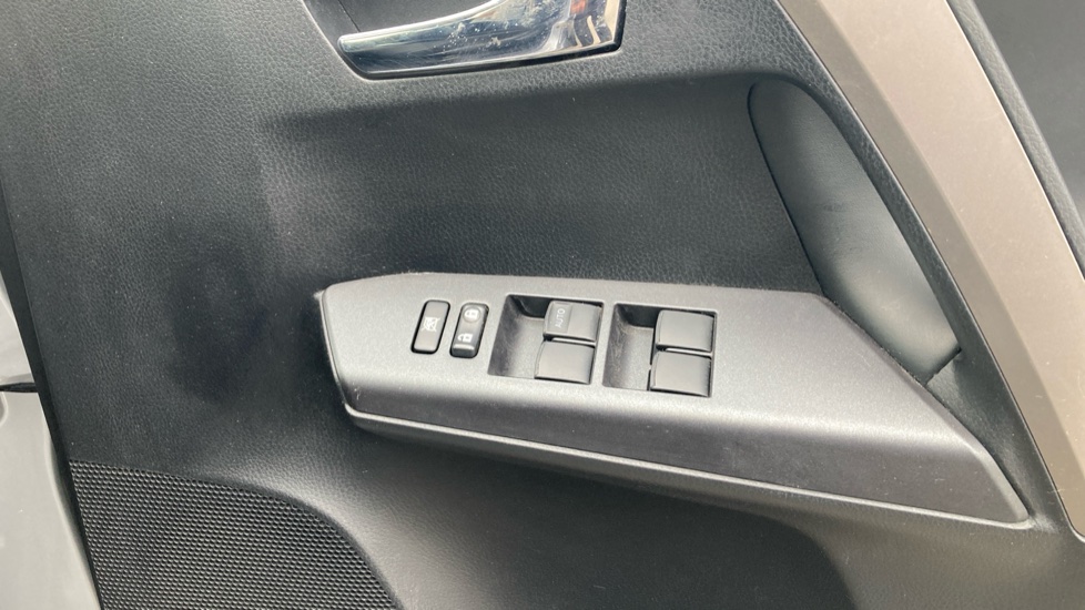 Toyota RAV4 2.5 VVT-i Hybrid Icon Tech TSS 5dr CVT 2WD Hybrid Estate - Image 20