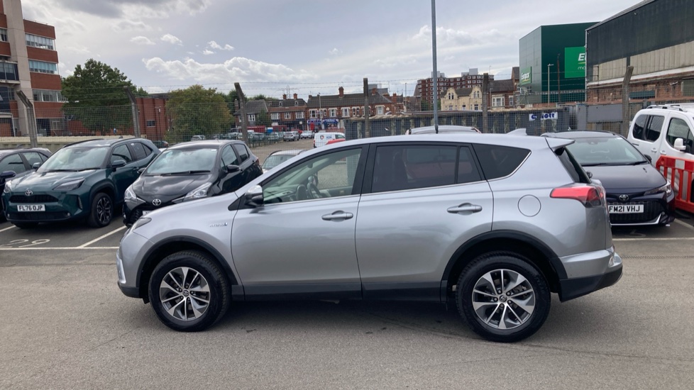 Toyota RAV4 2.5 VVT-i Hybrid Icon Tech TSS 5dr CVT 2WD Hybrid Estate - Image 24