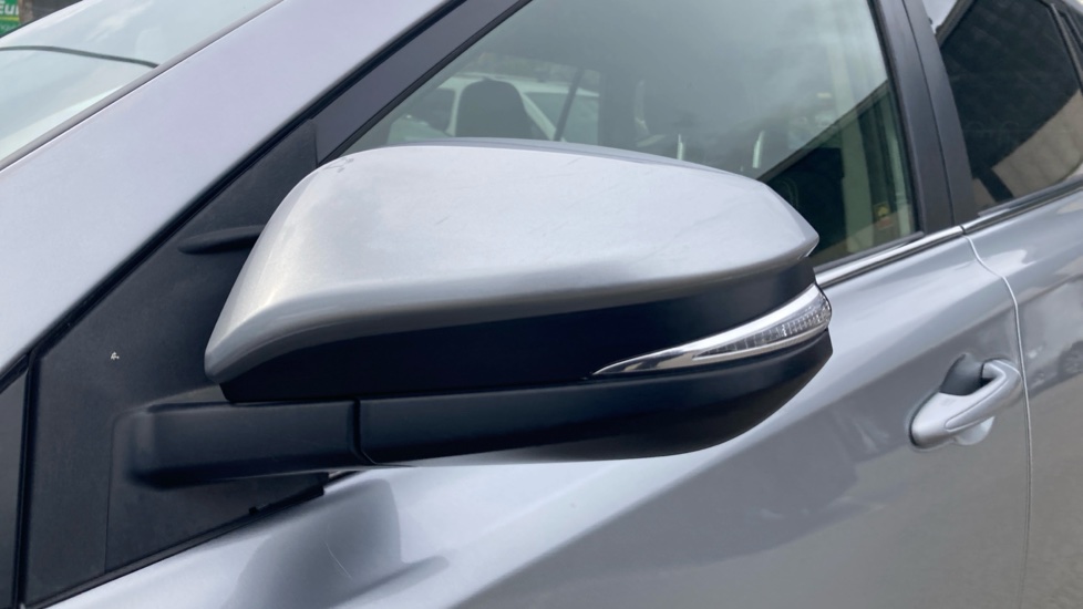 Toyota RAV4 2.5 VVT-i Hybrid Icon Tech TSS 5dr CVT 2WD Hybrid Estate - Image 47